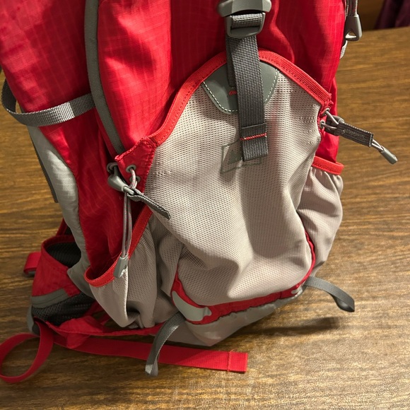 REI Stoke 19 backpack in red and gray - Picture 10 of 12